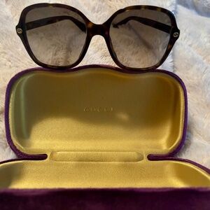Gucci tortoise shell sunglasses